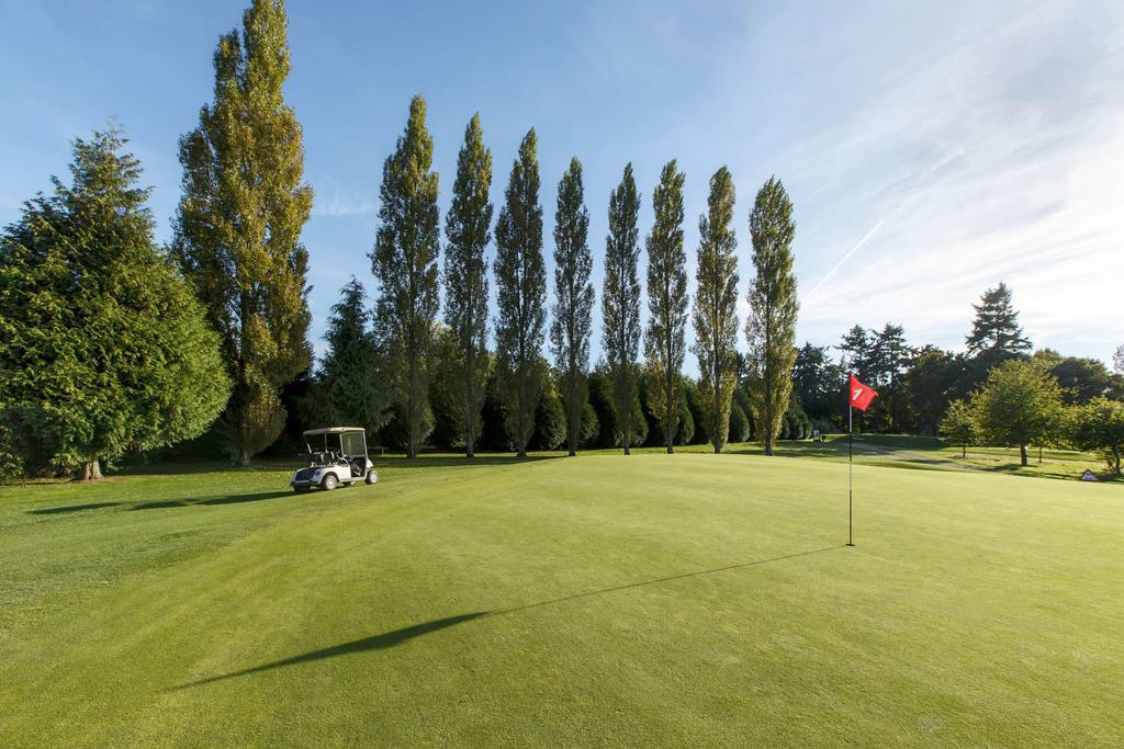 Les Ormes Domaine Et Resort Epiniac Esterno foto