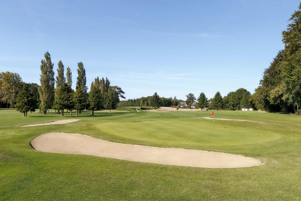 Les Ormes Domaine Et Resort Epiniac Esterno foto