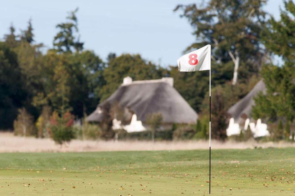 Les Ormes Domaine Et Resort Epiniac Esterno foto