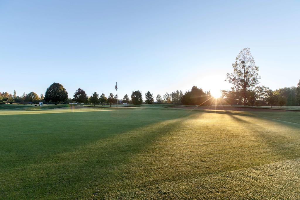 Les Ormes Domaine Et Resort Epiniac Esterno foto